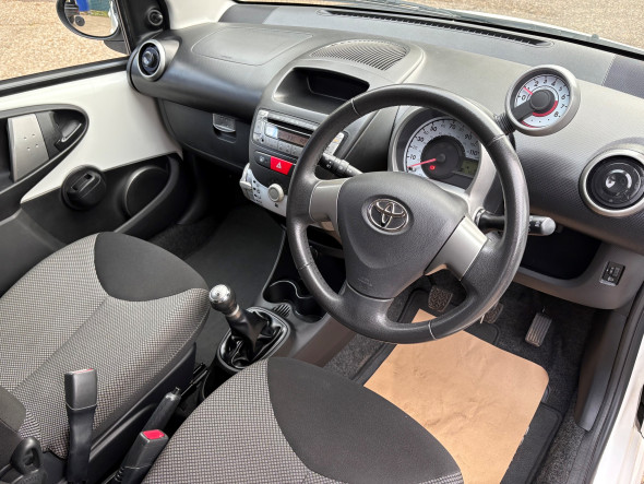 Aygo VVT-I Fire