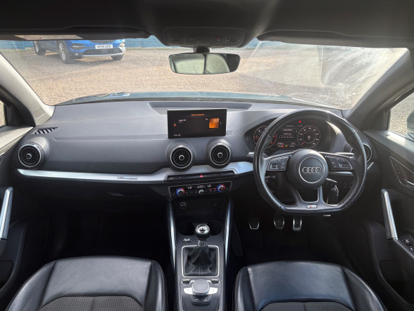 Q2 1.6 TDI S Line SUV