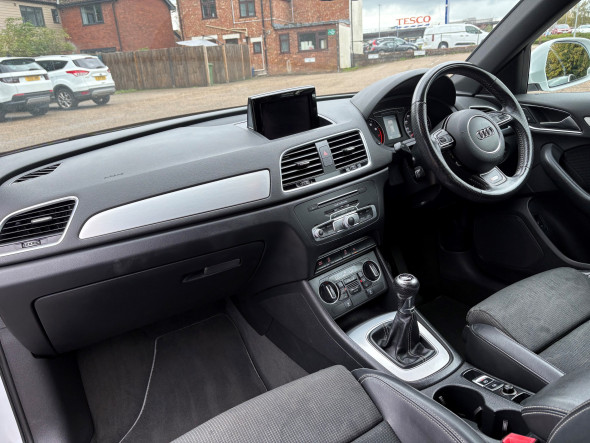Q3 1.4 TFSI S-Line