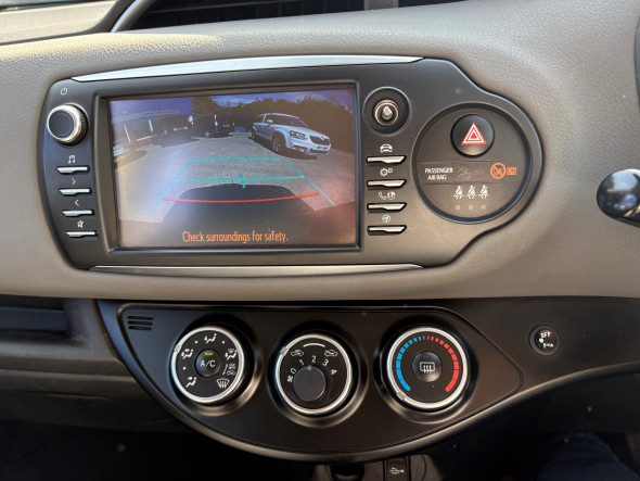 Yaris 1.5 VVT-i Icon Tech