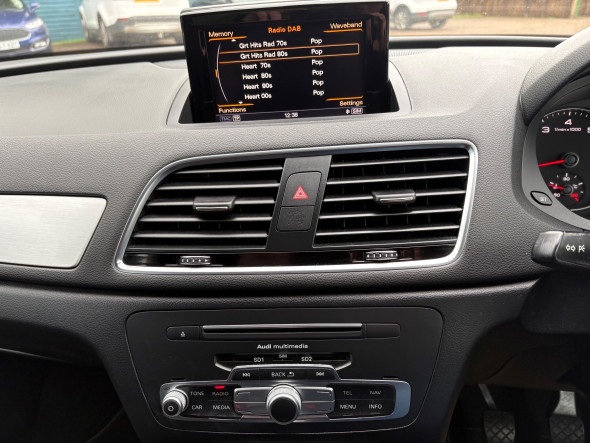 Q3 1.4 TFSI S-Line
