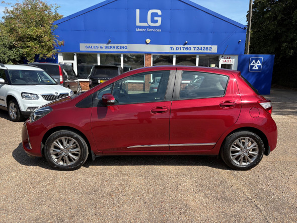 Yaris 1.5 VVT-i Icon Tech