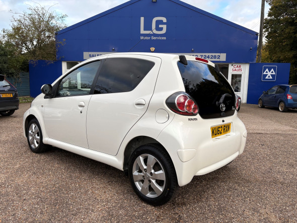 Aygo VVT-I Fire