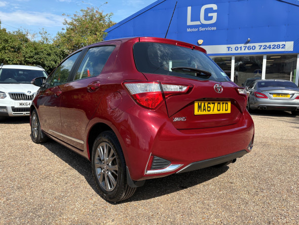 Yaris 1.5 VVT-i Icon Tech