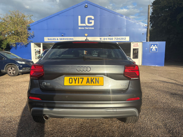 Q2 1.6 TDI S Line SUV