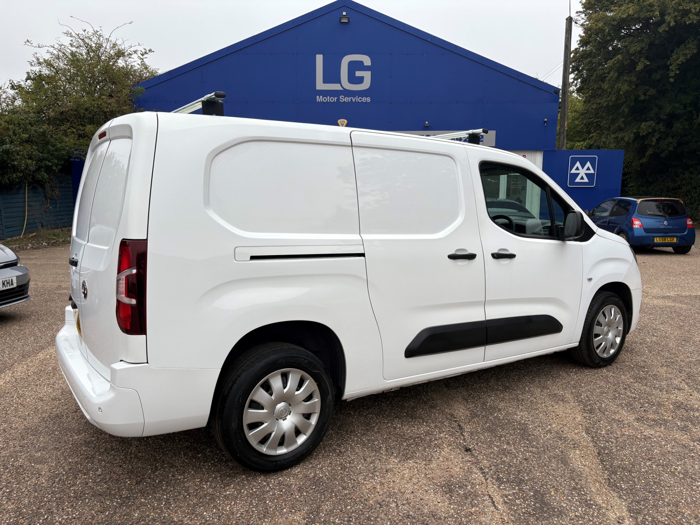 Combo 1.5 Turbo D L2 2300 H1 Sportive Panel Van
