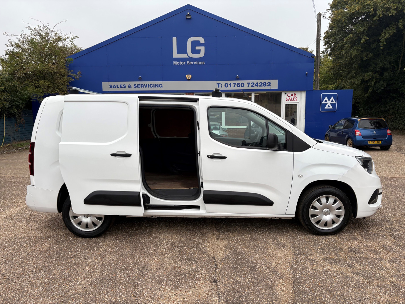 Combo 1.5 Turbo D L2 2300 H1 Sportive Panel Van