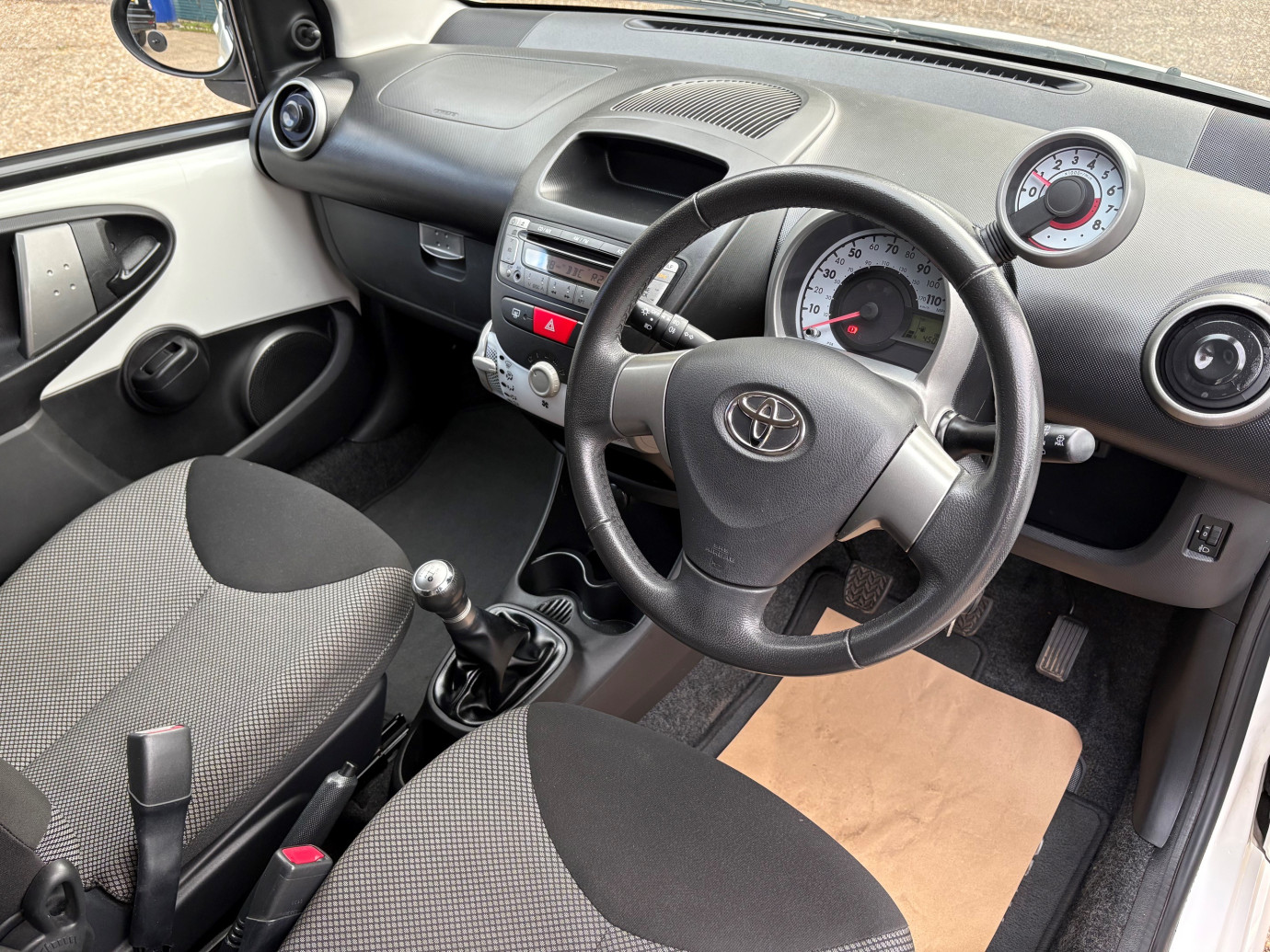 Aygo VVT-I Fire