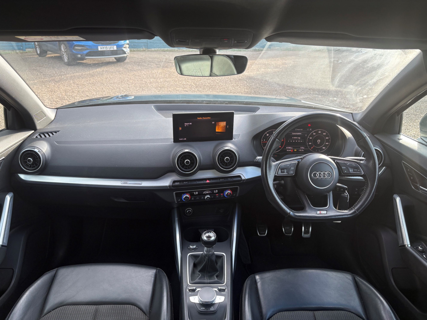 Q2 1.6 TDI S Line SUV