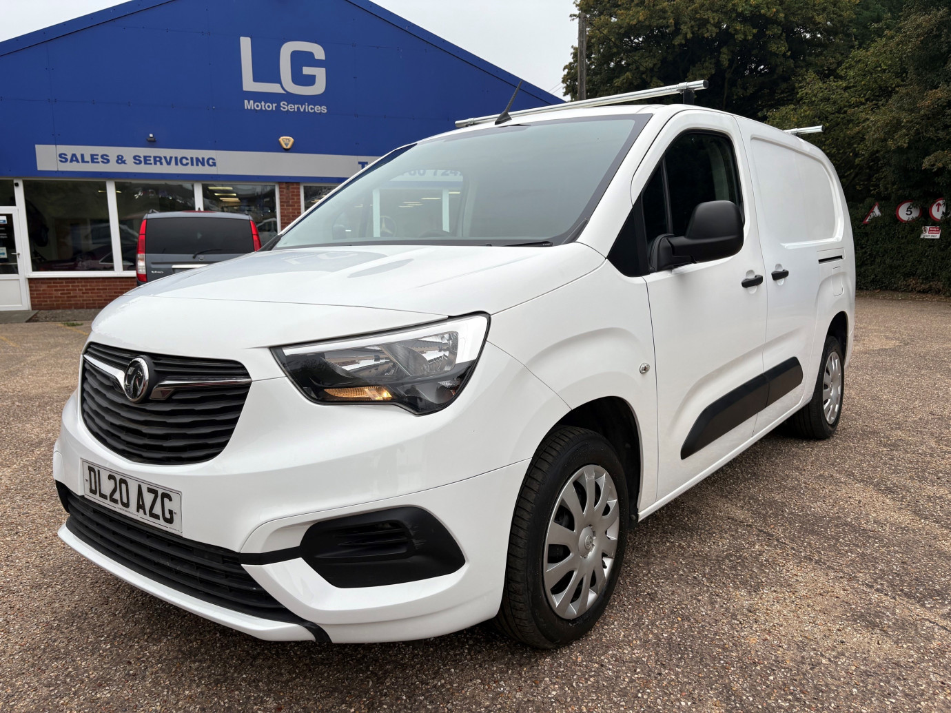 Combo 1.5 Turbo D L2 2300 H1 Sportive Panel Van