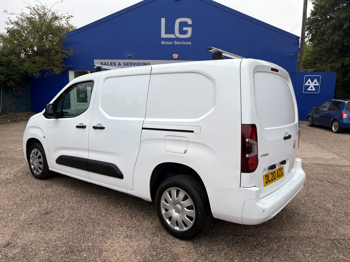 Combo 1.5 Turbo D L2 2300 H1 Sportive Panel Van